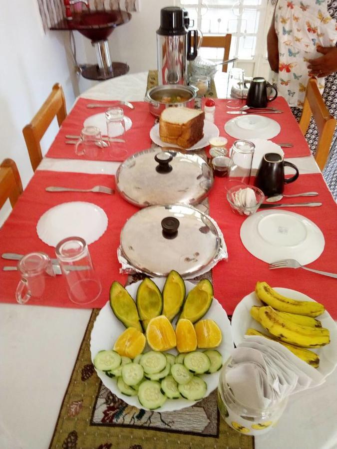 Bed and Breakfast Le Parlour Boma la Ngombe Exterior foto